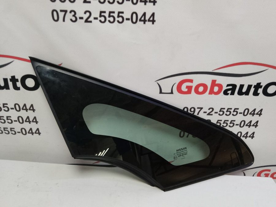 Скло бокове праве в четверть 76820-3NF0A NISSAN LEAF
