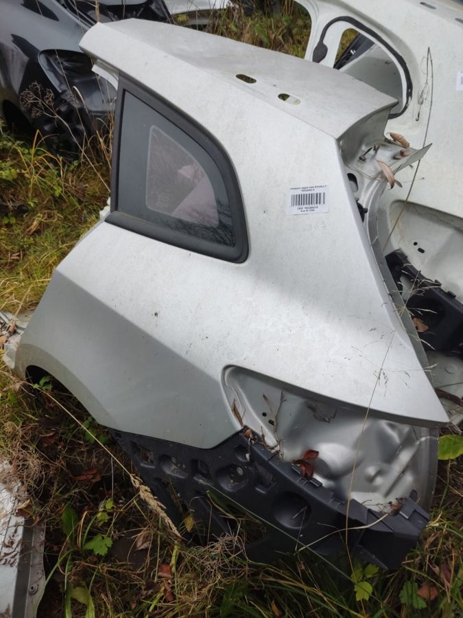 Четверть задня ліва RENAULT MEGANE III