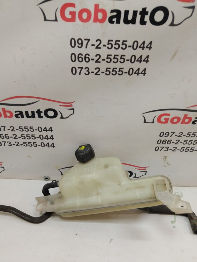 Бачок радіатора (розширювальний) 1.5 dci М104 NISSAN JUKE