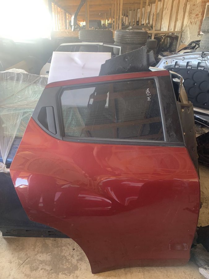 Двері задні праві гола (NAH Червоний) М104 NISSAN JUKE