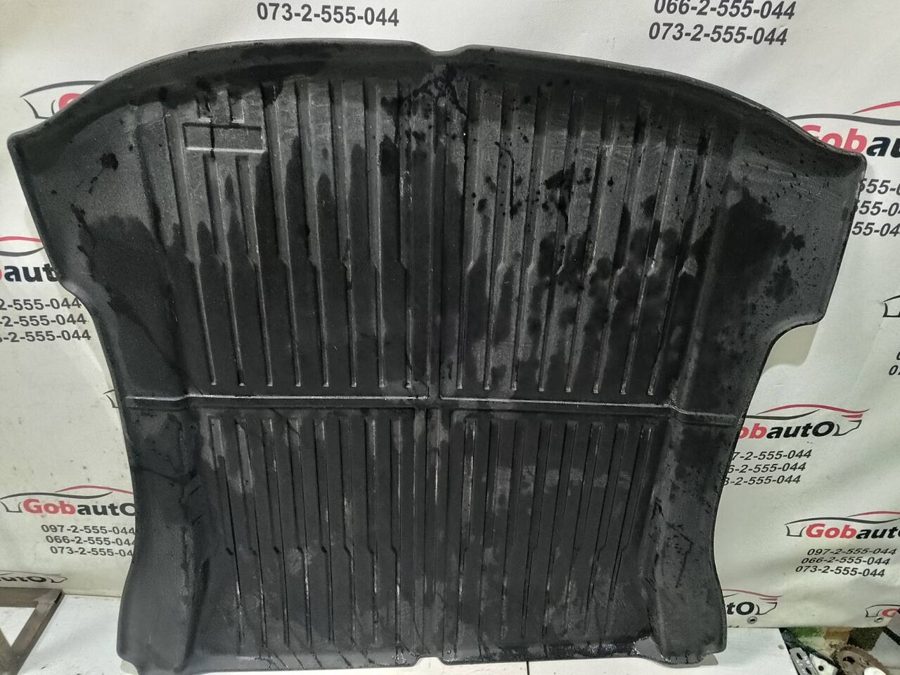 Килимок гума в багажник 401052RT 2 TESLA MODEL 3