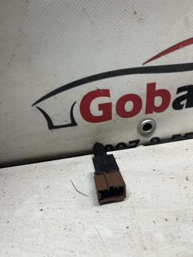 Датчик положения педали тормоза 2 пина NISSAN QASHQAI J10