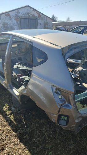 Четверть зад крило ліва color c30g NISSAN QASHQAI J10