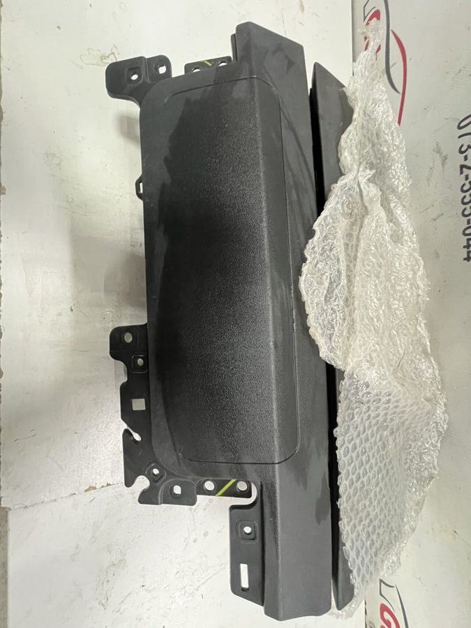 Подушка безпеки колін права TESLA MODEL 3