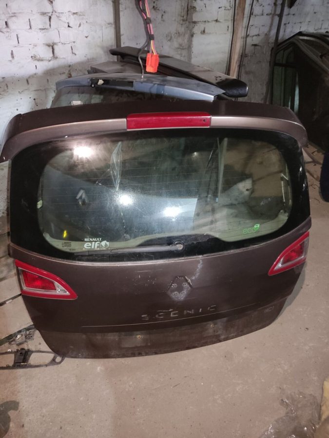 Кришка багажника (ляда) RENAULT SCENIC III