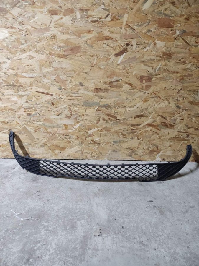 Решітка бампера MERCEDES A180 MERCEDES-BENZ A180 W176