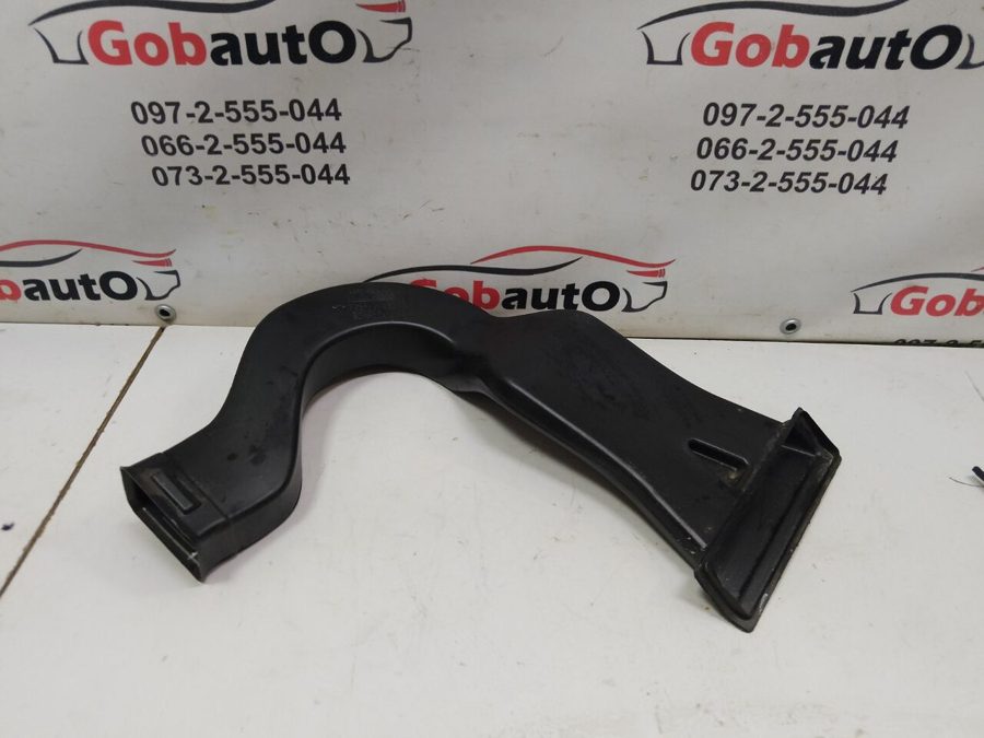 Повітропровід обдуву сидінь 2-го ряду M4 TESLA MODEL Y