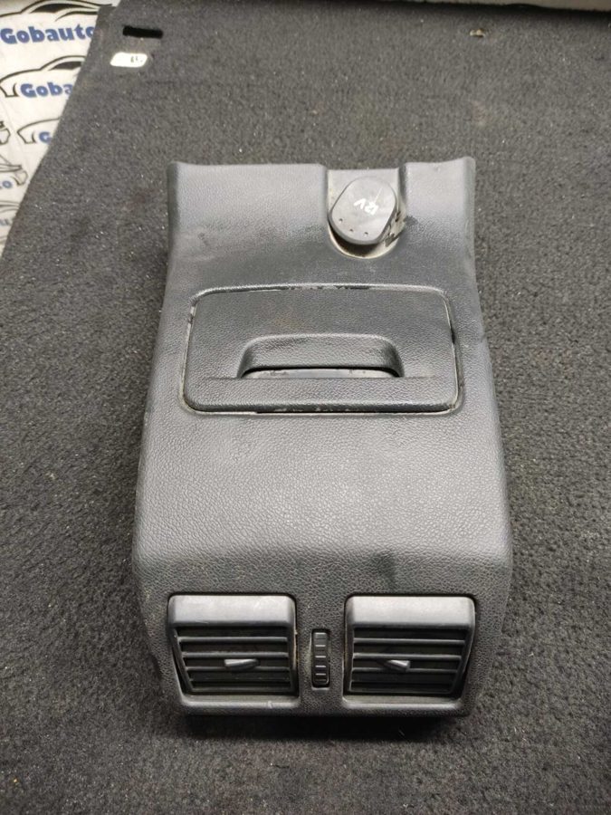 Дефлектор повітряний зад,попільничка RENAULT LAGUNA III