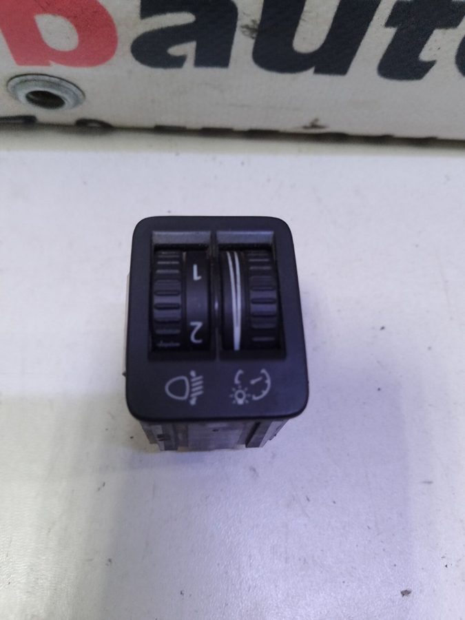 Кнопка коректора фар VOLKSWAGEN PASSAT B6