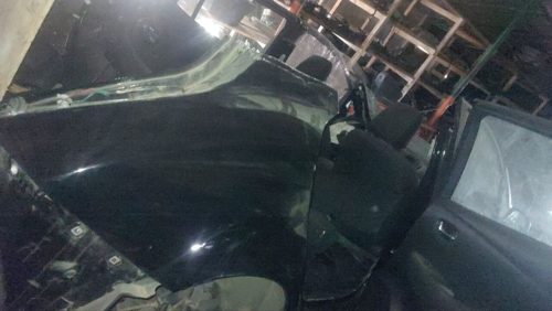 Четверть крило зад праве чорний NISSAN LEAF