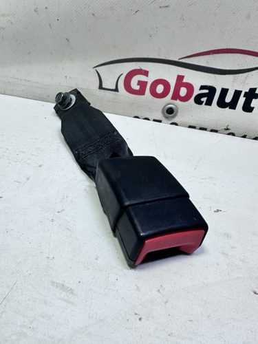 Фіксатор паска безпеки задній правий 888421KA0A NISSAN JUKE