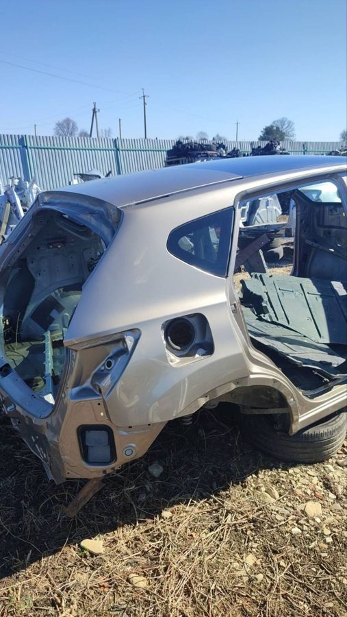 Четверть зад крило права color c30g NISSAN QASHQAI J10