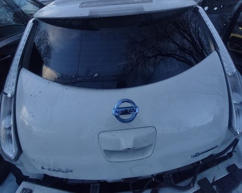 Кришка багажника ляда зад біла NISSAN LEAF