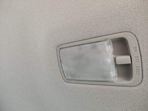 Плафон освітлення салону задній NISSAN LEAF