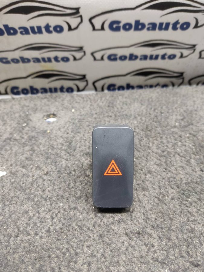 Кнопка аварійки NISSAN LEAF