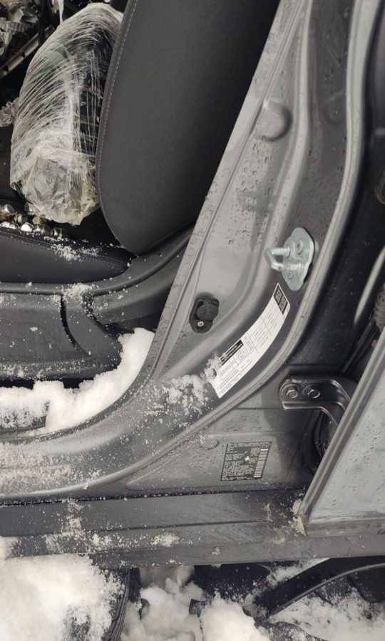 Cтійка кузова ценральна ліва NISSAN ROGUE
