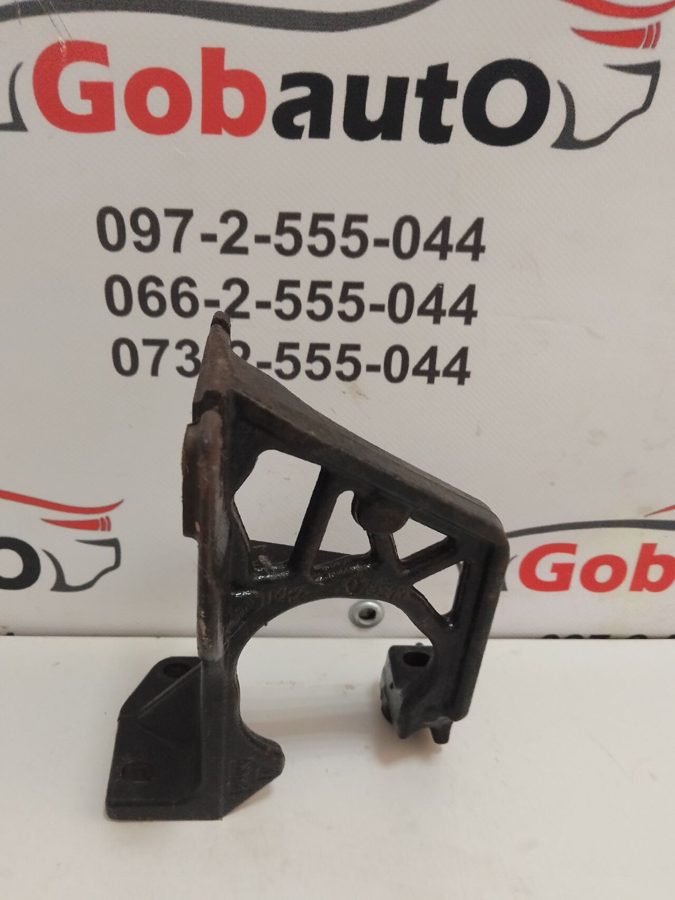 Кронштейн двигуна 1,6dci NISSAN QASHQAI J10