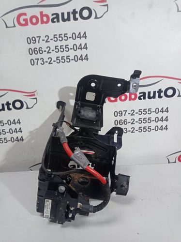 Кріплення кронштейн акумулятора 2,2cc d 2011р MERCEDES MERCEDES-BENZ C 220 W204