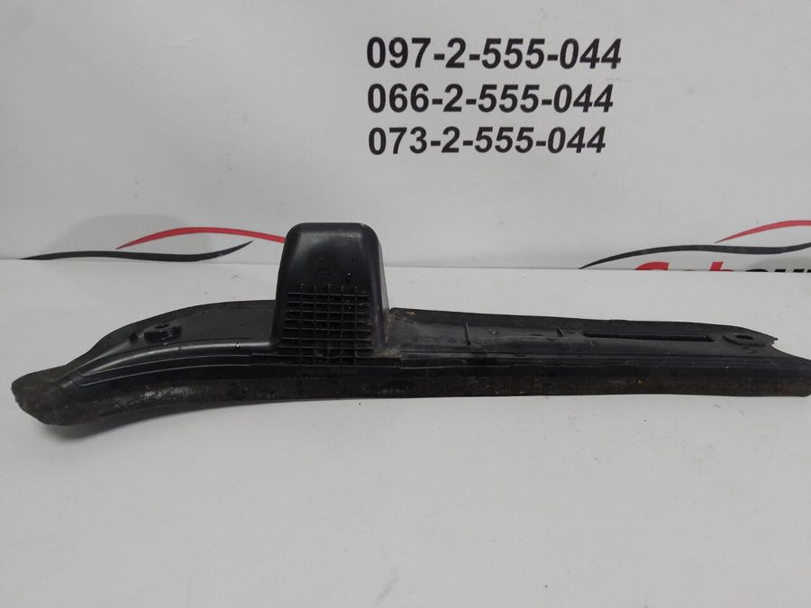 Накладка петлі багажника права універсал MERCEDES MERCEDES-BENZ C 220 W204