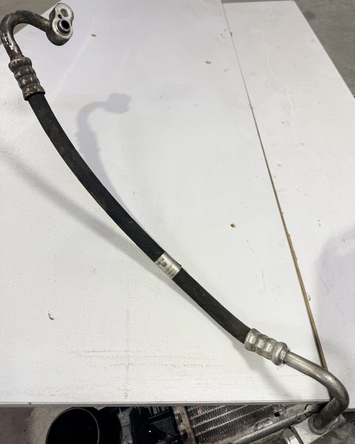 Трубка кондиціонера компресор-радіатор 2.2 cdі MERCEDES BENZ MERCEDES-BENZ C 220 W204