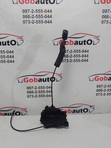 Замок дверки задній правий на 6 контактів хетчбек 825020002R RENAULT MEGANE III