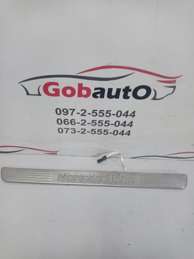 Накладка порогу перед права універсал MERCEDES BENZ A2466805400 MERCEDES-BENZ C 220 W204