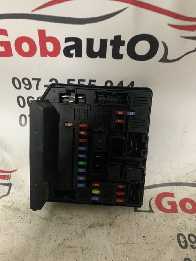 Блок запобіжників NISSAN QASHQAI+2