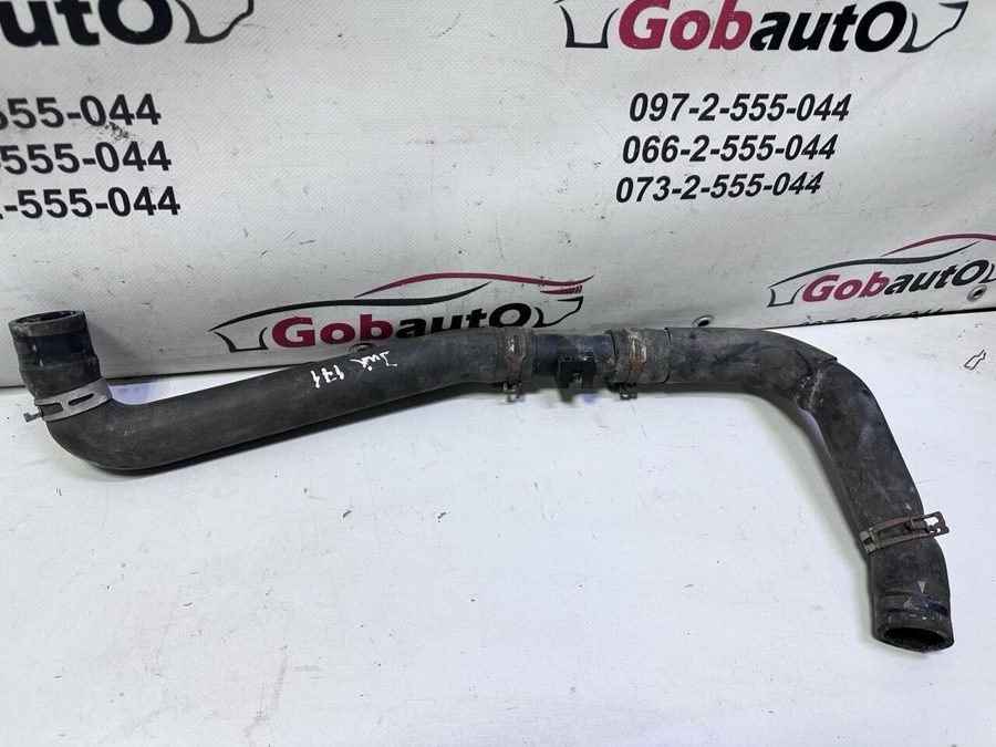 Патрубок основного радіатора 1.2 турбо бенз нижній 21537JD00A NISSAN JUKE
