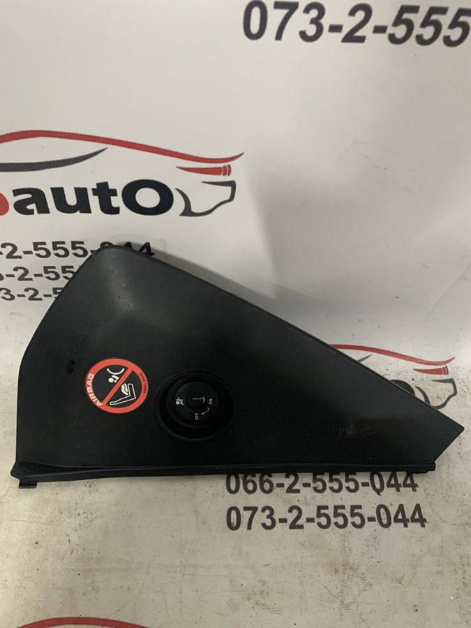 Накладка бокова на торпеду NISSAN QASHQAI J10