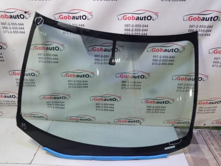 Скло лобове вітрове 72700-3NF0B NISSAN LEAF
