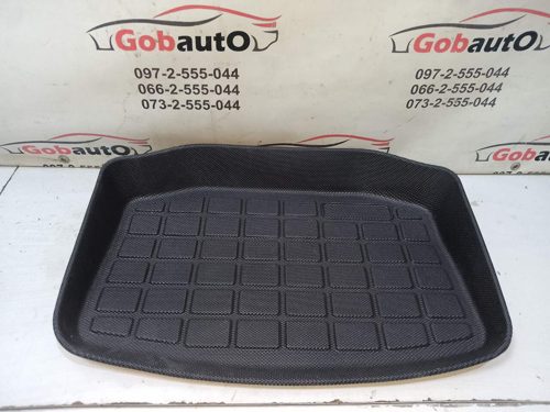 Килимок гума в піддон багажника 401052RT 3 TESLA MODEL 3