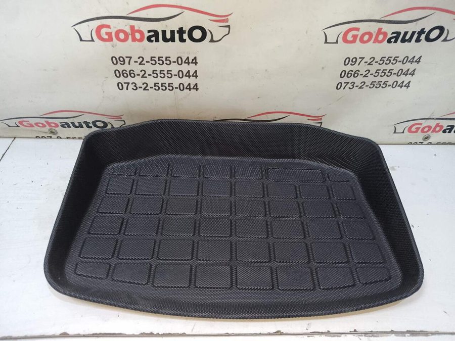 Килимок гума в піддон багажника 401052RT 3 TESLA MODEL 3