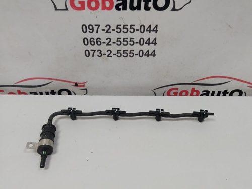 Паливна трубка обратки від форсунок 2,0 dci 8200894668 RENAULT MEGANE III