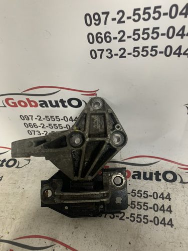 Подушка двигуна права 1.5 NISSAN QASHQAI J11