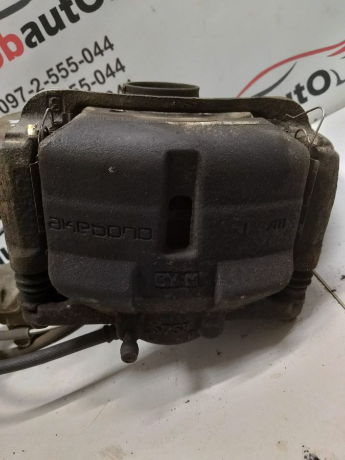 Супорт гальмівний передній лівий М114 NISSAN QASHQAI J11