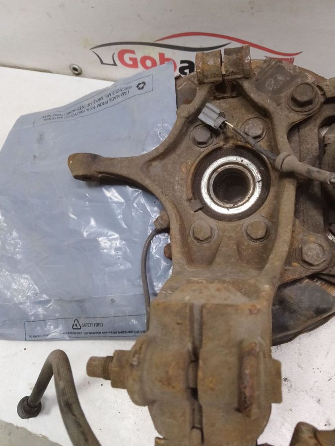 Поворотний кулак (Цапфа) правий М114 NISSAN QASHQAI J11
