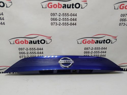 Накладка кришки багажника підсвітка номера 908104ESXX NISSAN QASHQAI J11