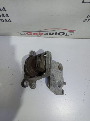 Кронштейн подушки двигуна КПП 1.6dci NISSAN QASHQAI J11