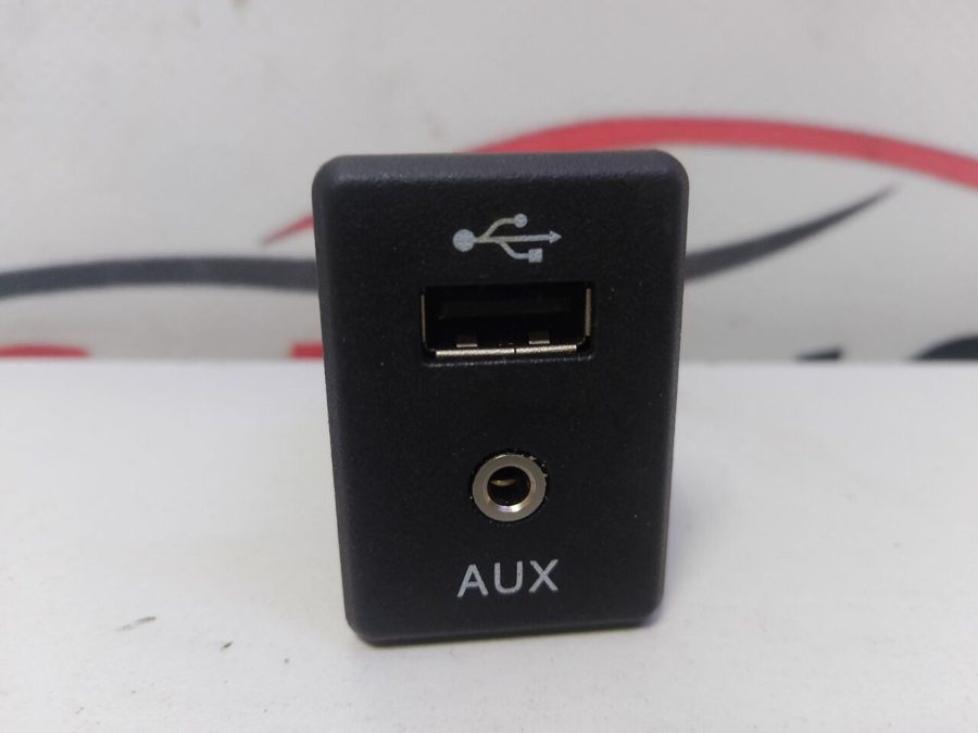 Роз*єм USB AUX NISSAN QASHQAI J11