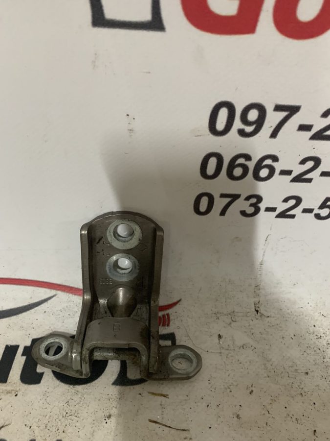 Петля дверей передня R верхня / перед і зад L нижні NISSAN QASHQAI J11