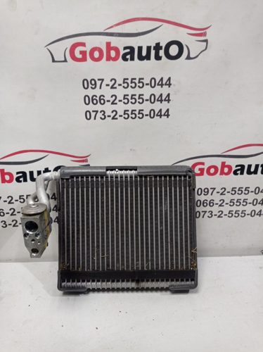 Радіатор кондиціонера 1.6DCI 921006951R NISSAN QASHQAI J11