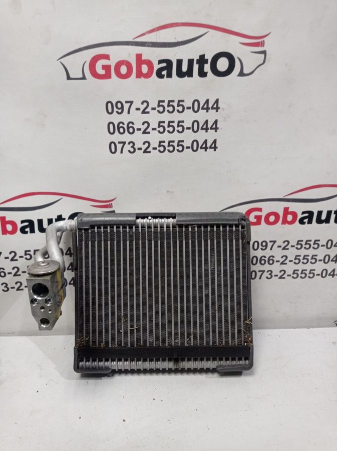Радіатор кондиціонера 1.6DCI 921006951R NISSAN QASHQAI J11