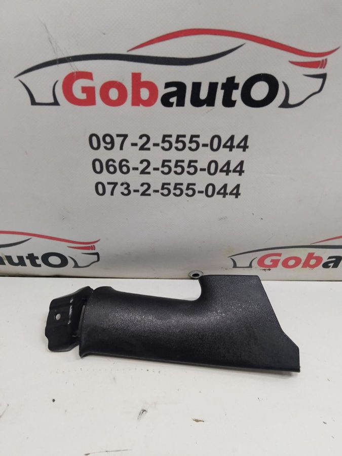 Накладка задньої стійки C верхня права 1086277-00-H TESLA MODEL 3