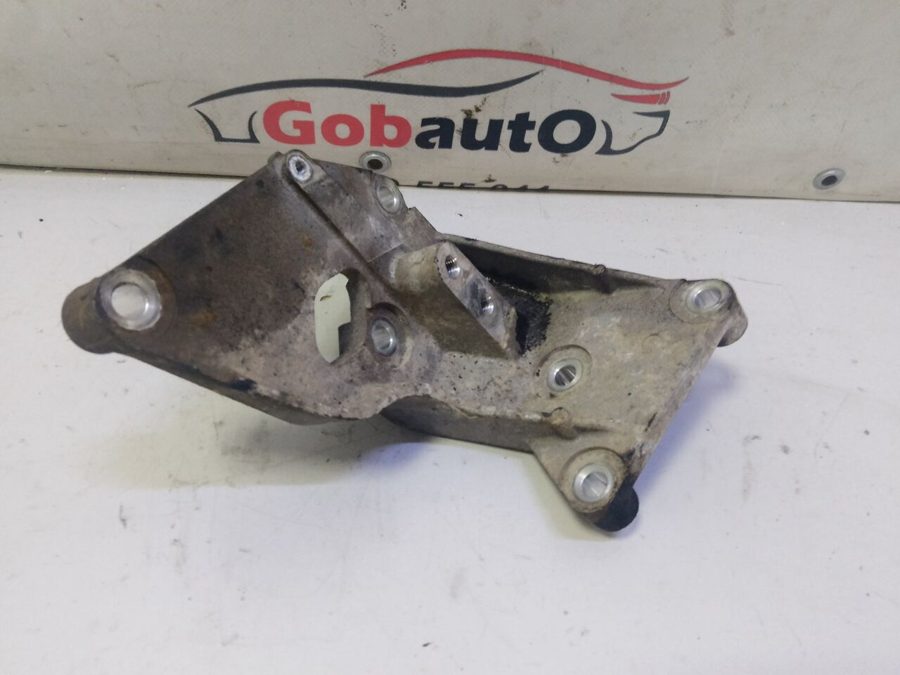 Кронштейн подушка двигуна зад 2,0dci 11220JG71A NISSAN QASHQAI J10