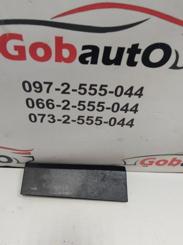 Накладка передньої стійки середня ліва 1086303-00-F TESLA MODEL 3