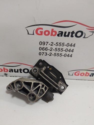 Подушка двигуна передня 11210BB50A NISSAN QASHQAI J10