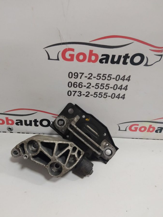 Подушка двигуна передня 11210BB50A NISSAN QASHQAI J10