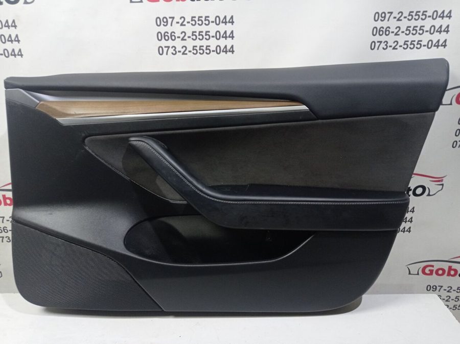 Карта дверки перед права 1588127-01-D TESLA MODEL 3