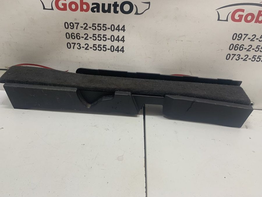 Накладка багажинка ліва М105 RENAULT GRAND SCENIC III