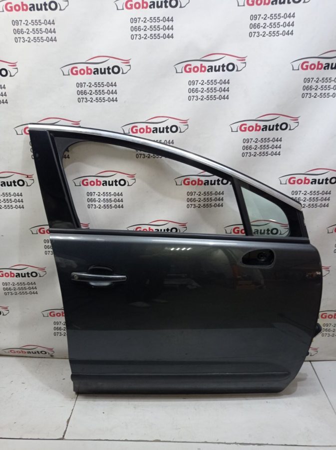 Дверки перед праві голі color графіт 2015 9004AV PEUGEOT 3008